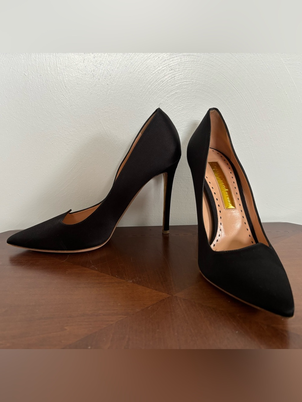 Rupert Sanderson Black Satin Pointed Toe Stiletto Pumps Italy Size 40